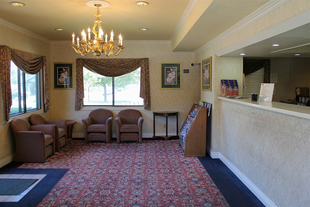 Hotel Elan Калгари Экстерьер фото